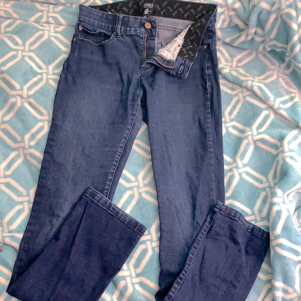 Jones New York jeans. Size 6